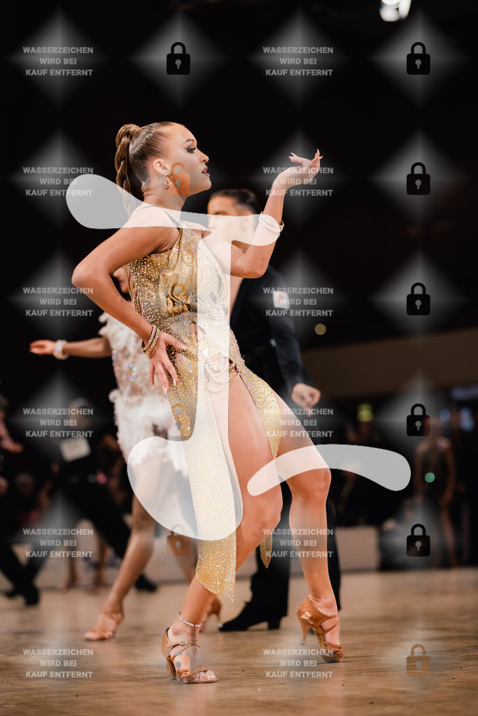 Goldstadtpokal 2025 - WDSF Open Latin Youth 8th (92) Sean Baciak _ Veronika Vilemova (Slovak Republic)-2025-01-25-7059 | Webshop for digital downloads and prints of dance sport, event & show photographer Julian Link - Realisiert mit Pictrs.com