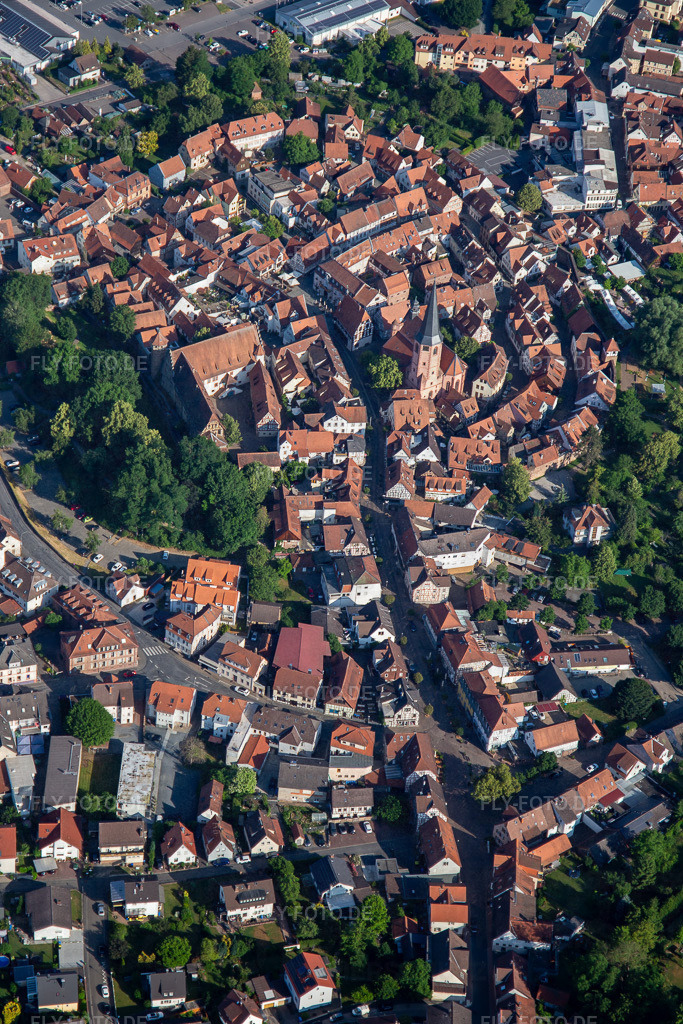 Historische Altstadt Braunstraße von S0 | Luftbild: Historische Altstadt Braunstraße von S0 in Michelstadt im Bundesland Hessen in Deutschland. Foto: IMG_137073.jpg vom 24.06.2023 durch ©2025 Werner Riehm fly-foto.de/copyright - Realisiert mit Pictrs.com
