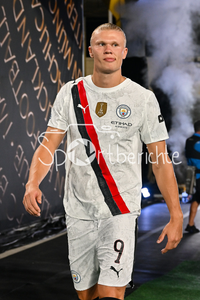 Manchester City - Al-Hilal SFC | im Bild Erling HAALAND (Manchester City 9) auf dem Weg zum Spielfeld / Einzelfoto / Freisteller / FIFA Club World Cup: Manchester City - Al-Hilal SFC, Camping World Stadium am 30.06.2025 / NOT FOR SALE IN USA