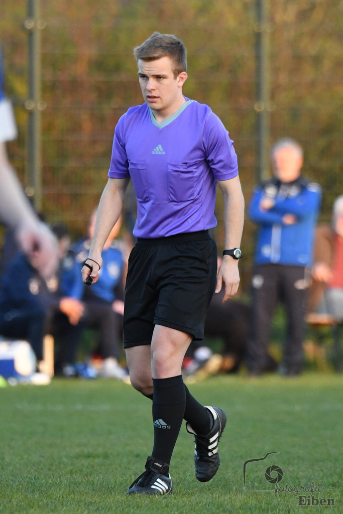SG FriPe-FC Rastede | Herren Kreisliga; SG FriPe (rot)-FC Rastede (blau) am 21.04.2023; in Petersfehn (A-Platz), Photo: Philip Eiben 2023 - Realisiert mit Pictrs.com