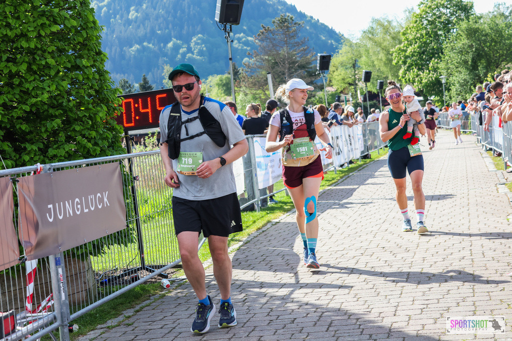2U6A7694 | Schliersee Lauf 2026 #flowmotion #schlierseelauf #junglückschlierseelauf #schliersee #halbmarathon @junglueck #sportshot_your_pictrs #yourpictrs #canondeutschland #canonsportphotography