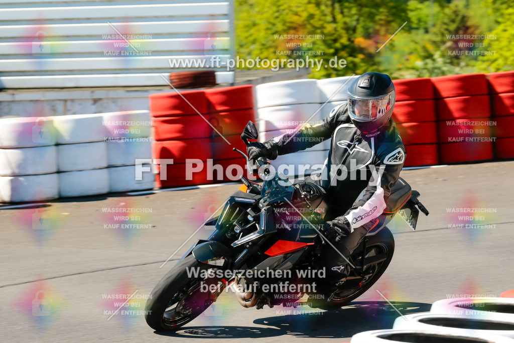 Moto-TeamOBK-21966 | Hier findet Ihr Bilder von Touristenfahrten auf der Nürburgring Nordschleife oder von anderen Veranstaltungen die ich besucht habe. Viel Spass beim Durch Schauen 