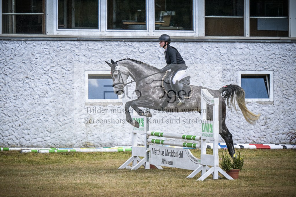 DOS_0572 | Entdecke hochwertige Reitturnierfotos von Foto Oger. Professionell, emotional und authentisch – jetzt Lieblingsmomente im Shop bestellen.Deutschlandweite Turnierfotografie. - Realisiert mit Pictrs.com