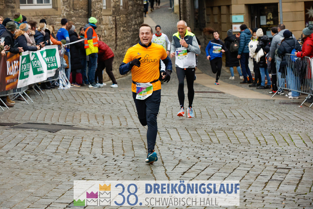 10km VR Bank Hauptlauf | 3 Koenigslauf 2024 10km VR Bank Hauptlauf - Realisiert mit Pictrs.com