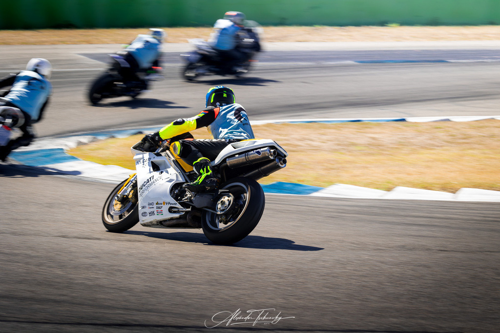 Ducati Trackday Hockenheimring 2026 | Entdecken Sie die faszinierende Welt von Alexander Tschuncky Arts: Kreative Fotografie, atemberaubende Automobilkunst und hochwertiger Bilderdruck. Lassen Sie sich inspirieren! - Realisiert mit Pictrs.com