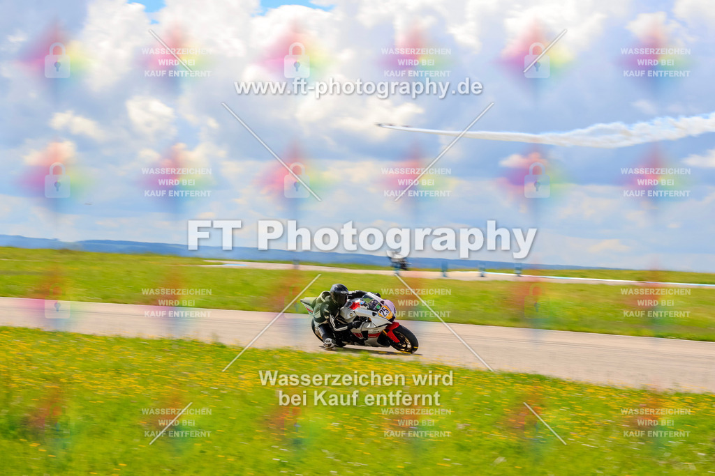 MotoTeam-0529 | Hier findet Ihr Bilder von Touristenfahrten auf der Nürburgring Nordschleife oder von anderen Veranstaltungen die ich besucht habe. Viel Spass beim Durch Schauen 