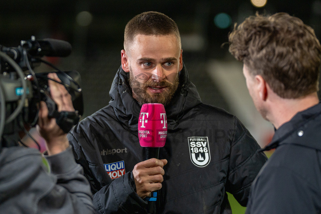 VfB Stuttgart II vs. SSV Ulm 1846 Fussball, Fussball, 3. Liga, 32. Spieltag, 08.04.2026 | Lucas Roeser (SSV Ulm 1846 Fussball, #09) im Interview nach Abpfiff,VfB Stuttgart II vs. SSV Ulm 1846 Fussball, Fussball, 3. Liga, 32. Spieltag, 08.04.2026DFB regulations prohibit any use of photographs as image sequences and/or quasi-video