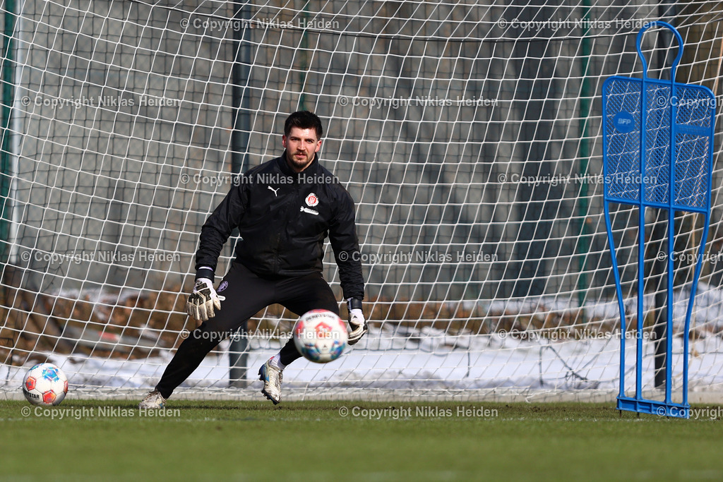 NH_FCStPauli_Training_19022026 | #22 Nikola Vasilj (FC St. Pauli)Fußball I Herren I Training I Saison 2025-2026 I FC St. Pauli I 19.02.2026 I Trainingszentrum FC St. Pauli