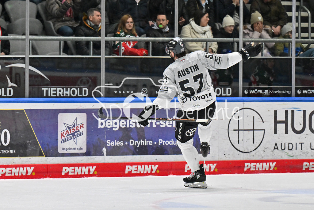 Augsburger Panther - Kölner Haie | Grenzeloser Jubel der Haie nach dem Treffer zum 4-3 durch Brady AUSTIN (Koelner Haie #57) / Tor / Torschuetze / Freude / Happy / DEL: Augsburger Panther - Koelner Haie, Curt Frenzel Stadion am 02.03.2025