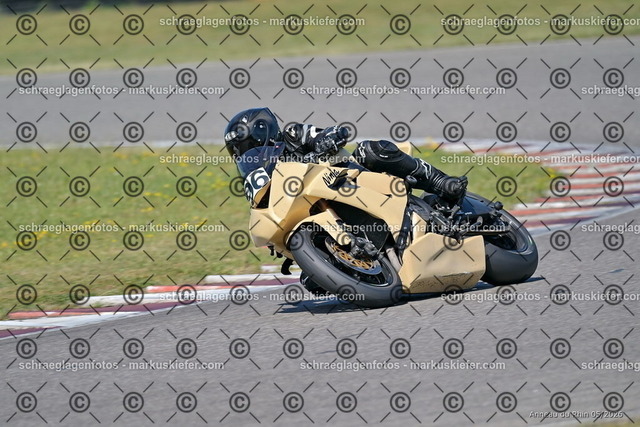 26BT01-1568 | 096 - Realisiert mit Pictrs.com