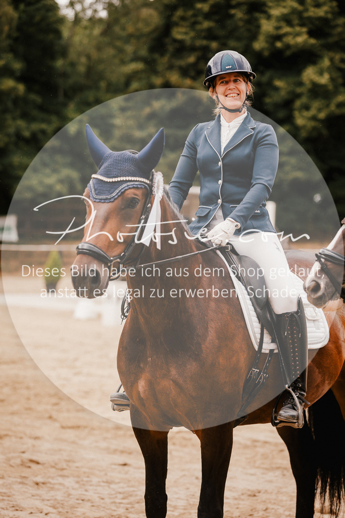 3I6A6406 | Stimmungsvolle Portraits und Reitsportfotografie im Ruhrgebiet und im Münsterland.

Pferdefotografie, Hundefotografie, Tierfotografie, Reportagen, Portraits von Tier und Mensch, Turnierfotografie in Bochum, Recklinghausen, Marl, Haltern am See, Dülmen.. - Realisiert mit Pictrs.com