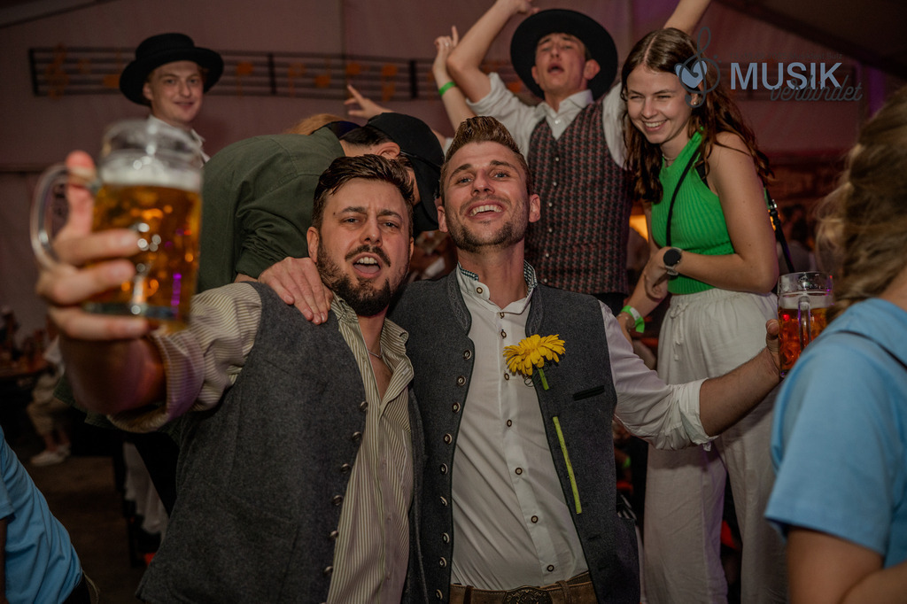 DSC_5185 | "Fussifoto.com – Ihr Ansprechpartner für hochwertige Fotografie! Entdecken Sie kreative Bilder und professionelle Dienstleistungen. Kontaktieren Sie uns für Ihre Projekte!"