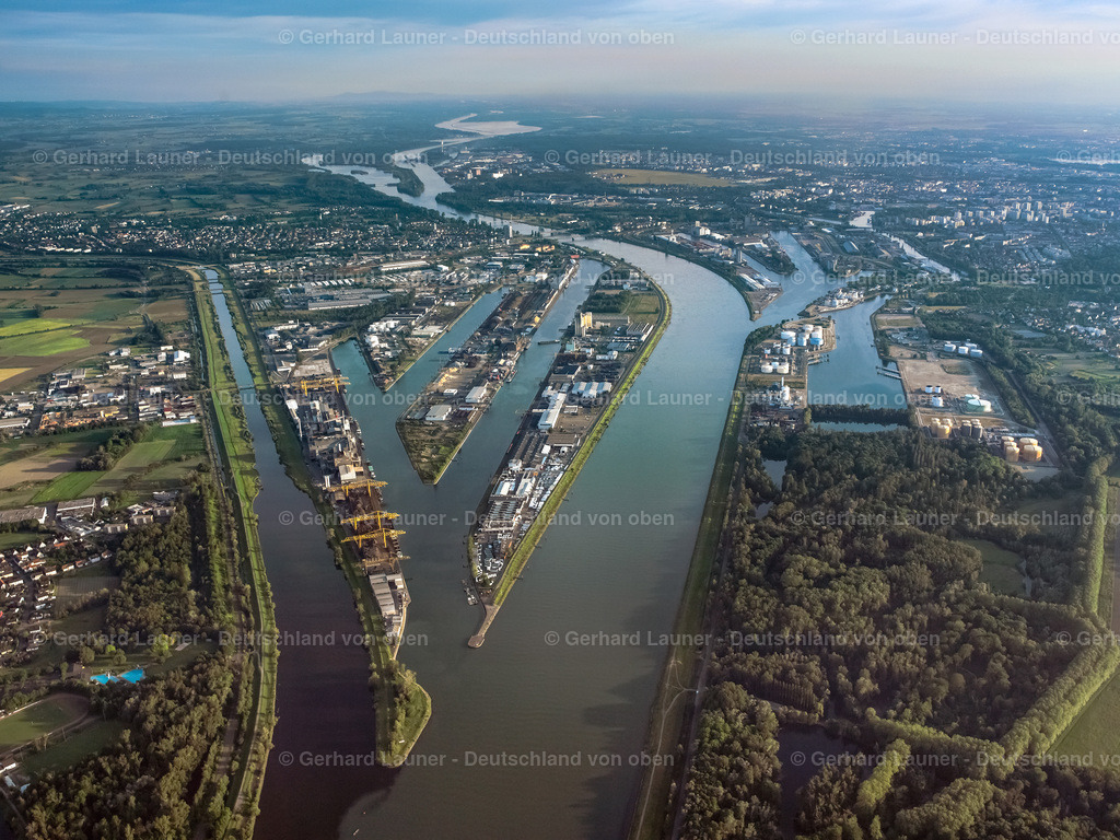 2597057 | Hafenanlagen bei Kehl am Rhein