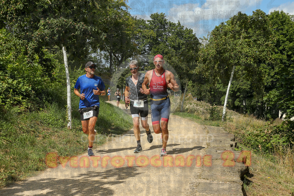 250824_1328_EX1_2524 | Sportfotografie im Rhein-Sieg Kreis, Köln, Bonn, NRW, Rheinland Pfalz, Hessen, etc. Unser Tätigkeitsfeld umfasst den Laufsport vom Volkslauf über den Marathon, Duathlon, Triathon bis zum Ultralauf wie Kölnpfad Ultra oder Schindertrail.
