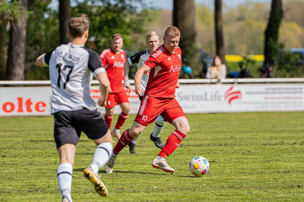 Fußball I Herren I Saison 2025-2026 I Kreisliga VEC I 24. Spieltag I 1. FC Varenesch - SC SW Bakum I 11767 | jns.sportfotos - Realisiert mit Pictrs.com