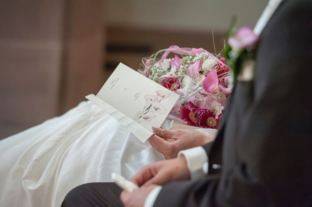 Hochzeit_Trauung_059 | Mein Name ist Arkadius. Ich fotografiere Ihre Hochzeit in Frankfurt und im Umkreis von 200 km. Als Fotograf bin ich noch bekannt im Bereich Business- und Modefotografie.