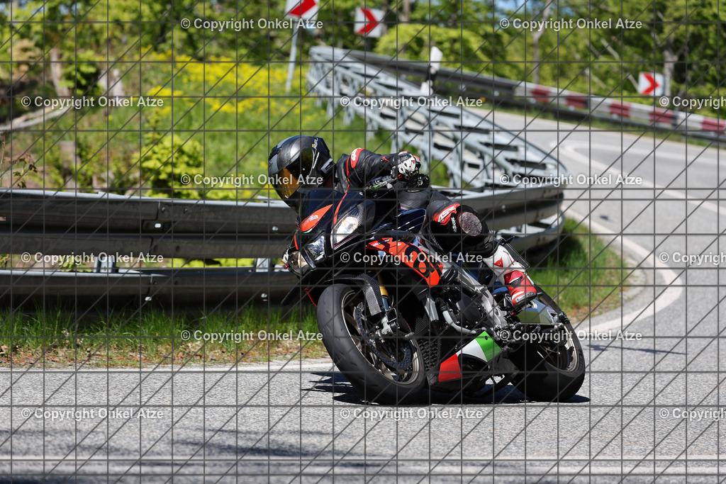 IMG_9528 | Fotograf am Kyffhäuser. Onkel Atze. Kyffhäuser Rennstrecke. Café36. Motorsportfotografie. - Realisiert mit Pictrs.com