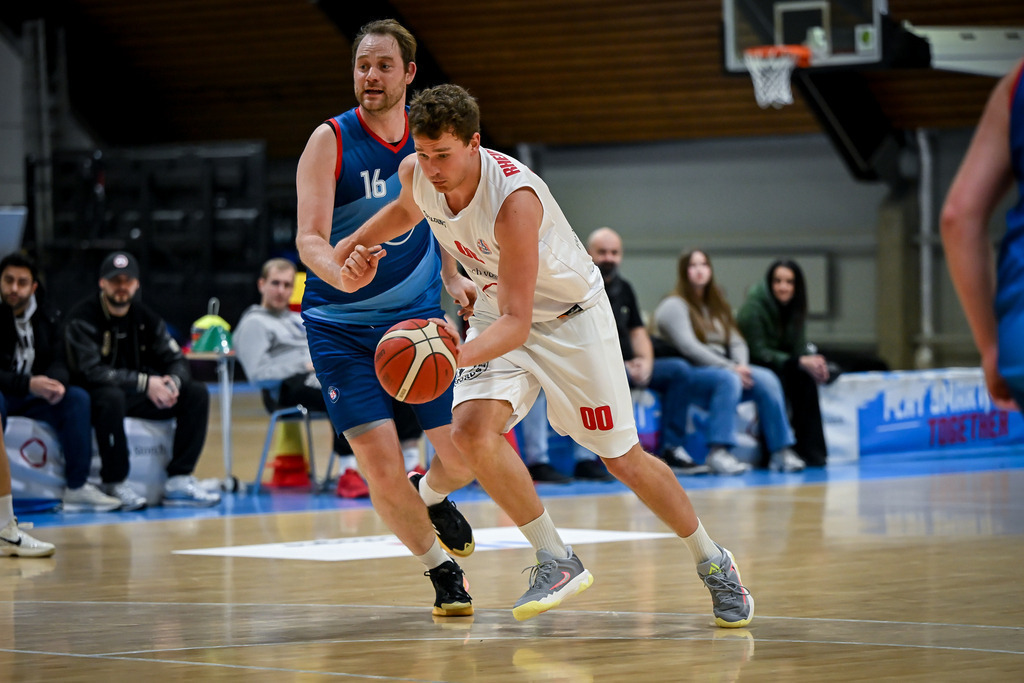 gml_077 | Fotos von Basketballspielen aus dem Raum NRW fotografiert von Gero Mueller-Laschet und Daniel Schaefer - Realisiert mit Pictrs.com
