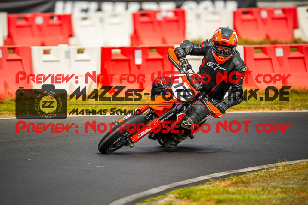 MaZZes_FotoMatrix_230701_9044 | S4