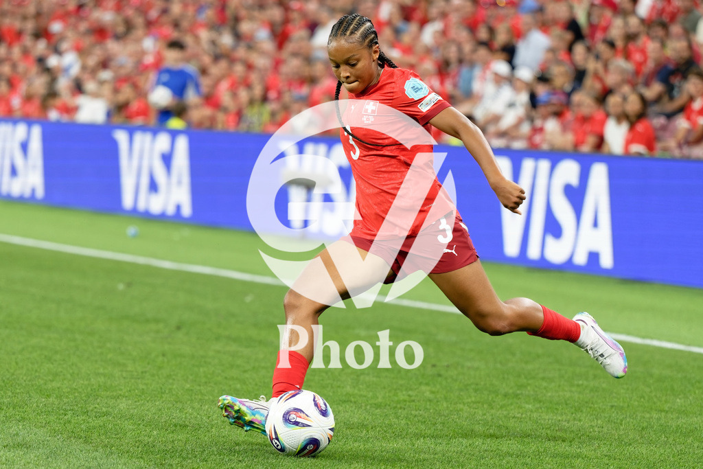 Finland v Switzerland: UEFA Women's EURO 2025 Group A | GENEVA, SWITZERLAND - JULY 10: Leila Wandeler of Switzerland shoots  during the UEFA Women's EURO 2025 Group A match between Finland and Switzerland at Stade de Geneve on July 10, 2025 in Geneva, Switzerland. (Photo by Giuseppe Velletri/Sports Press Photo/Getty Images)