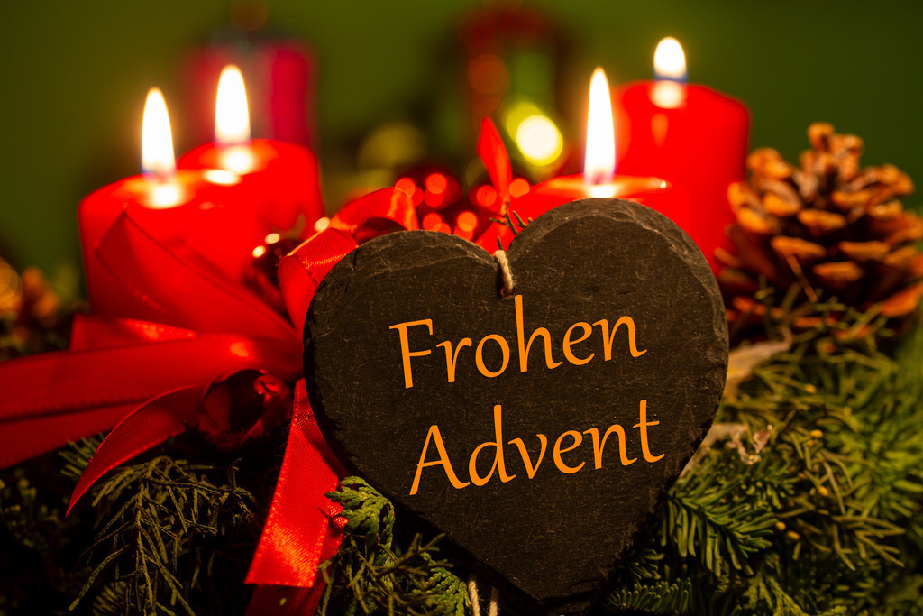 Adventsgrüße: Adventskranz mit Schriftzug FROHEN ADVENT im Hintergrund | Adventsgrüße: Adventskranz mit Schriftzug FROHEN ADVENT im Hintergrund - Realisiert mit Pictrs.com