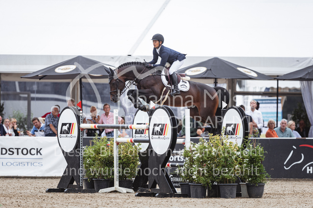 240906_BuCha_GP-605 | Deine schönsten Turniermomente als professionelle Fotos! Entdecke hochwertige Pferdesport-Fotografie im Online-Shop. Jetzt Fotos finden & bestellen!