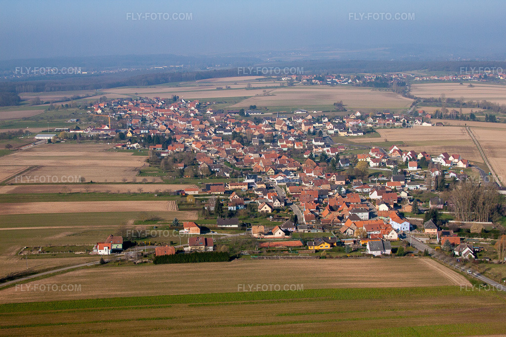 Aerial view: View of the town in Eschbach in the state Bas-Rhin, France.Photo: IMG_62797.jpg taken on 03/09/2014 by Werner Riehm/FLY-FOTO.comResolution of the original: 4752 x 3168 px
