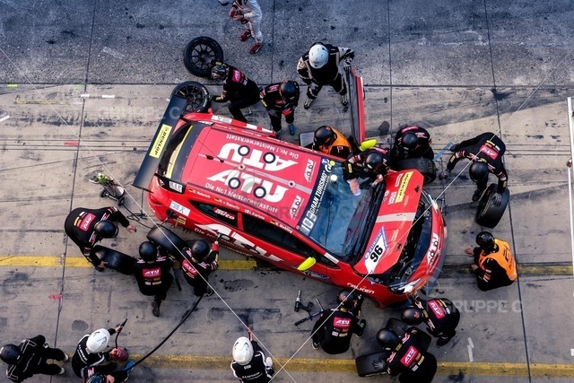 24hNbg17_X150399OK_TU | 24 Stunden Nürburgring 2017, Nürburgring-Nordschleife - Foto: Gruppe C Photography - Realisiert mit Pictrs.com