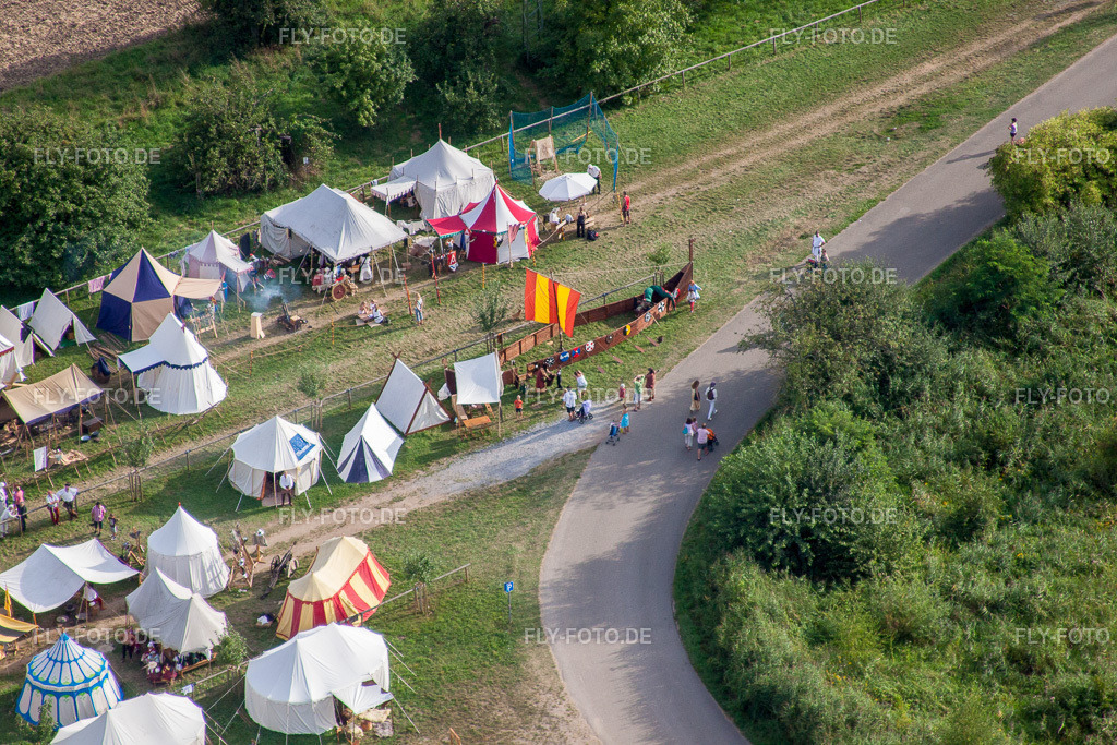 Jockgrim, mittelalterl. Fest | Luftbild: Jockgrim, mittelalterl. Fest in Jockgrim im Bundesland Rheinland-Pfalz in Deutschland. Foto: IMG_20276.jpg vom 16.08.2009 durch Werner Riehm/FLY-FOTO.de - Realisiert mit Pictrs.com