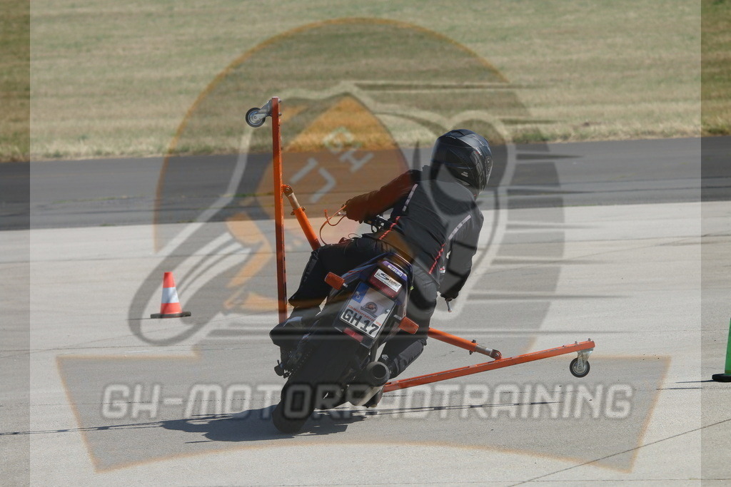 IMG_3590 | gh-motorradtraining-foto.de - Realisiert mit Pictrs.com