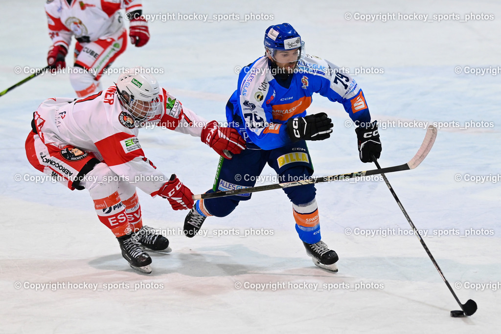 ESC Steindorf vs. ESV Ferlach  | #7 Steiner Marco ESV Ferlach, #79 Petrik Benjamin ESC Steindorf, ESC Steindorf vs. ESV Ferlach , ESC Steindorf vs. ESV Ferlach  am 15.02.2026 in Steindorf (Ossiachersee Halle), Austria, (Photo by Bernd Stefan)