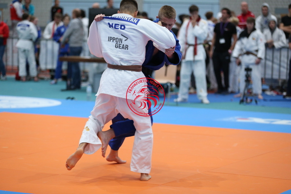 AT3Y0842 | Fotos vom Adler Cup - Pictures from Adler Cup

Hier findet Ihr alle Eindrücke und großen Momente der Adler Cup Wochenenden. Here you will find all impressions and great moments of the Adler Cup weekends. - Realisiert mit Pictrs.com