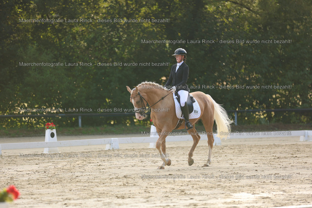 HG9A7412 | laurarinckfotografie - Realisiert mit Pictrs.com