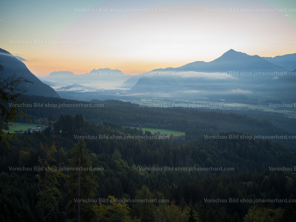 Morgendämmerung | Fotograf Johann Erhard 360° Bilder, Rundbilder Panorama Kugelpanorama Werbeaufnahmen Portrait VR 3D Eventfotografie Hochzeitsfotografie, etc. Vollzeit Berufsfotograf für alle professionellen Bereiche, für Buchungen verfügbar 24/7/365 Tirol Südtirol Bayern - Realisiert mit Pictrs.com