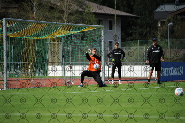 DSC_7105 | Hertha BSC, 2.Bundesliga, Herren,Saison 2025/26,  Torwart Dennis Smarsch ( Hertha BSC ), Trainingslager  Kitzbühel, Österreich 16.07. 2025     Foto:  Ralf Gebhardt - Realisiert mit Pictrs.com