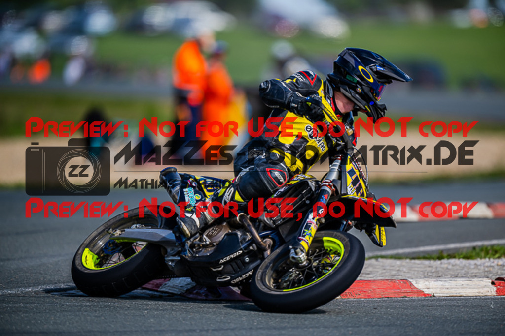 MaZZes_FotoMatrix_220903_4437 | S2