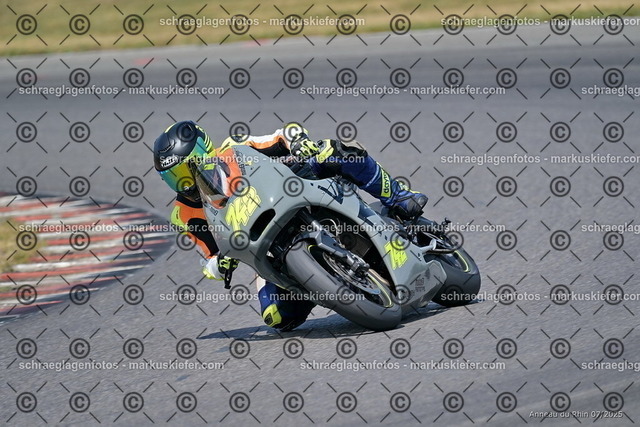 25bt04-1767 | markuskiefer.com - Realisiert mit Pictrs.com