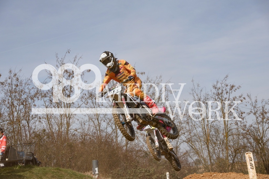 5E6A6684 | 989 MEDIAWORK