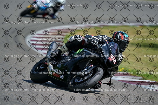 26BT02-1312 | markuskiefer.com - Realisiert mit Pictrs.com