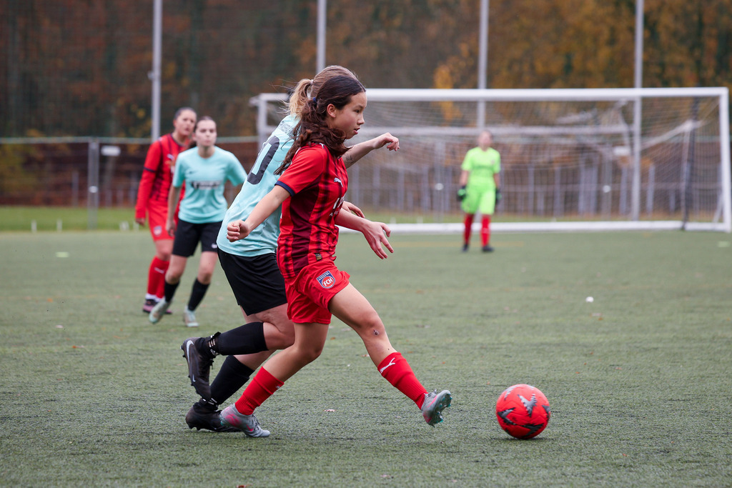 FCHWAS_251102_5475 | 1.FC Heidenheim 1846 II vs. SGM DJK-SV Wasseralfingen/Neuler, Fußball, Frauen, Bezirksliga, 2025/2026, 8. Spieltag, 02.11.2025 in Mergelstetten (Foto: Michael Bulling) - Realisiert mit Pictrs.com