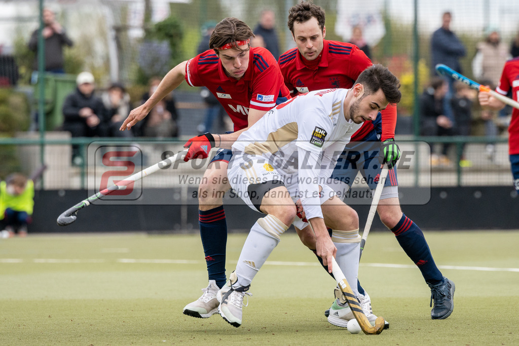 SFE_20230415_0187 | Deutsche Meisterschaft Männliche U16 Halle 2023 am 15.04.2023 in Düsseldorf (Düsseldorfer Hockeyclub 1905 e.V.), Photo: Stephan Fehrmann 2022 (Sports-Gallery),Elian Mazkour ( Rot-Weiss Köln #26 ) ,Schmidt Bernhard ( Düsseldorfer HC #30 )