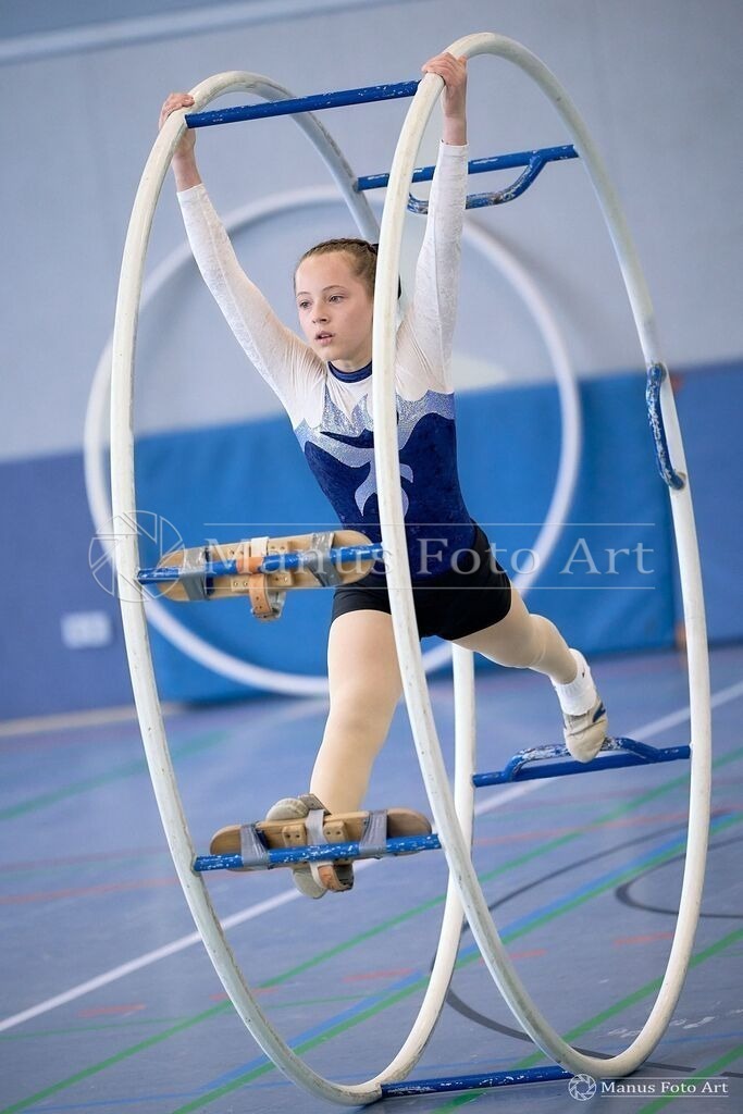 2024-06-21-B-DSC02794 | Professionelle Sportfotografie in Hamburg, Schleswig-Holstein und Niedersachsen – spezialisiert auf Rhönrad, Geräteturnen, Leistungsturnen und rhythmische Sportgymnastik. Bundesweite Begleitung von Rhönrad-Events. Jetzt Sport-Fotos - Realisiert mit Pictrs.com