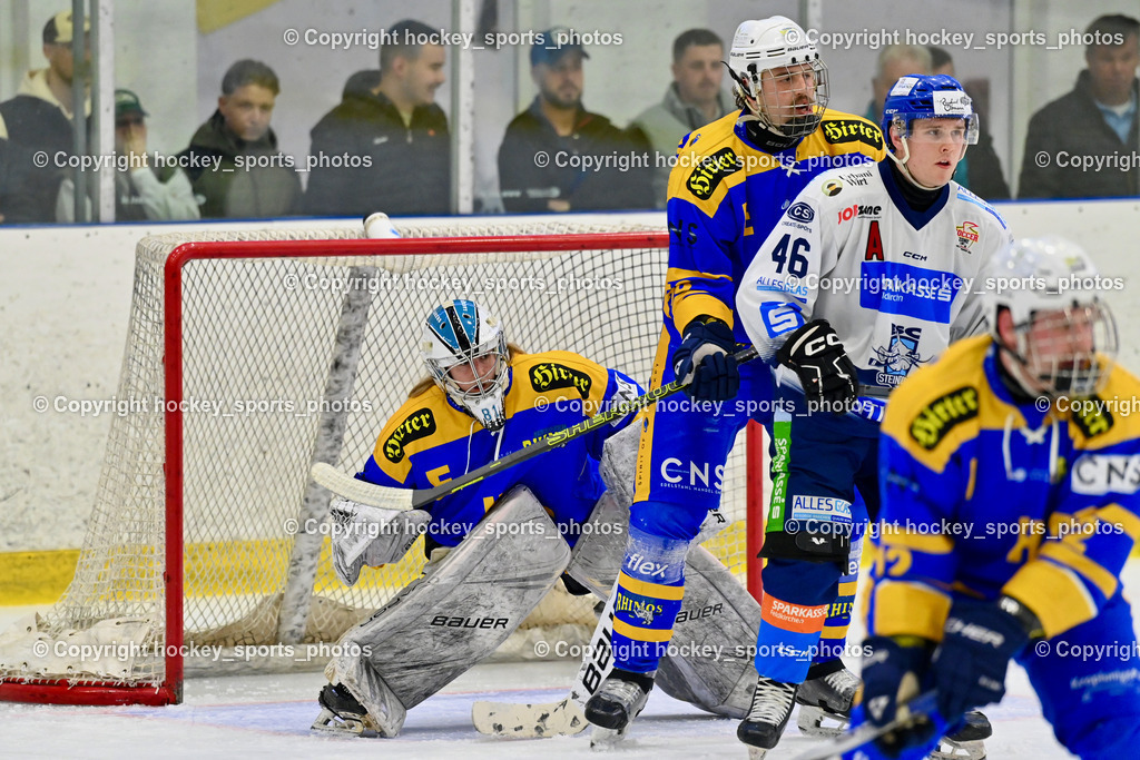 1. EHC Althofen vs. ESC Sparkasse Steindorf  | #46 Maurer Julian ESC Steindorf, #58 Goritschnig Martin EHC Althofen, #1 Adamitsch Anja EHC Althofen, 1. EHC Althofen vs. ESC Sparkasse Steindorf , 1. EHC Althofen vs. ESC Sparkasse Steindorf  am 08.03.2026 in Althofen (Stadthalle Althofen), Austria, (Photo by Bernd Stefan)