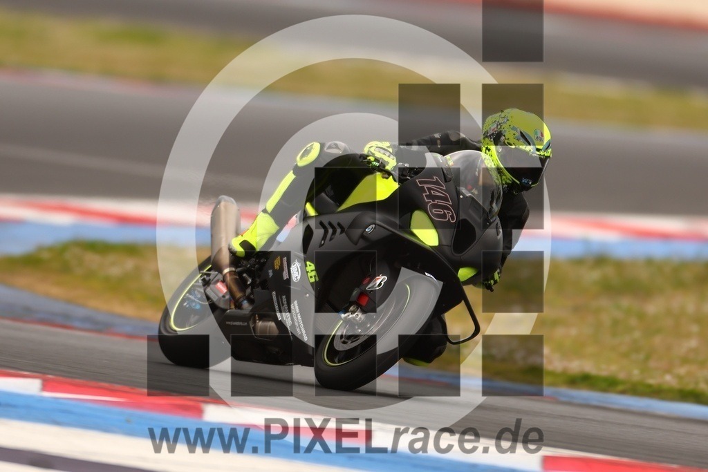 0146-20260402_00688 | Schöne Erinnerungen an spannende Momente - das festzuhalten ist unser Job. PIXELrace.de ist seit 2003 auf den Rennstrecken Europas unterwegs um die Action draußen beim Fahren und die wunderbare Stimmung imm Fahrerlager für euch einzufangen.