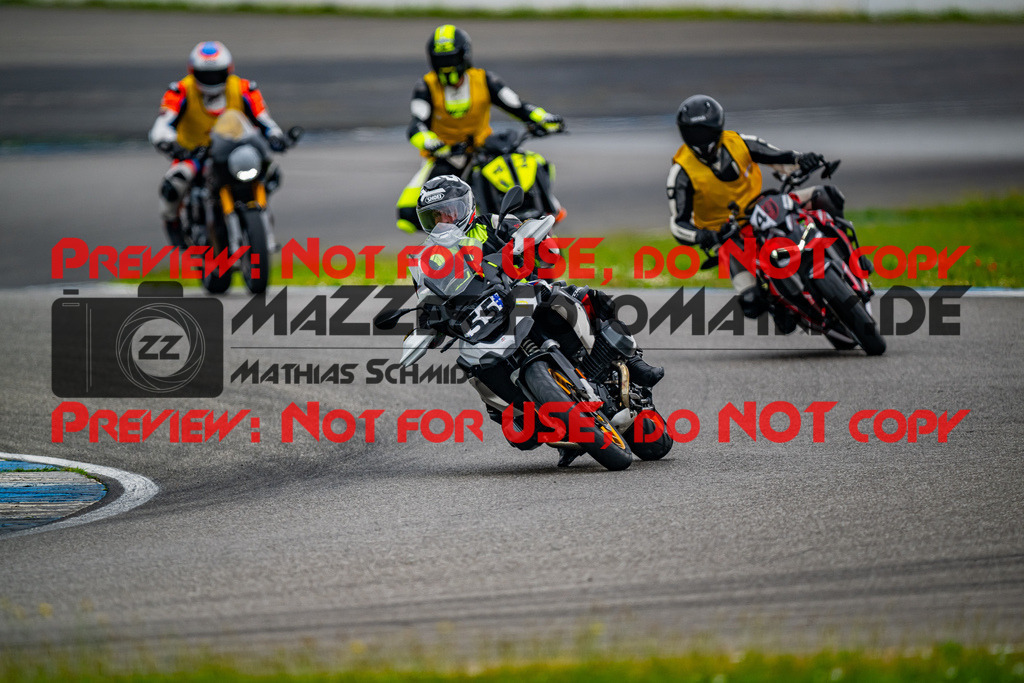 MaZZes_FotoMatrix_240701_6007705_9021 | INST