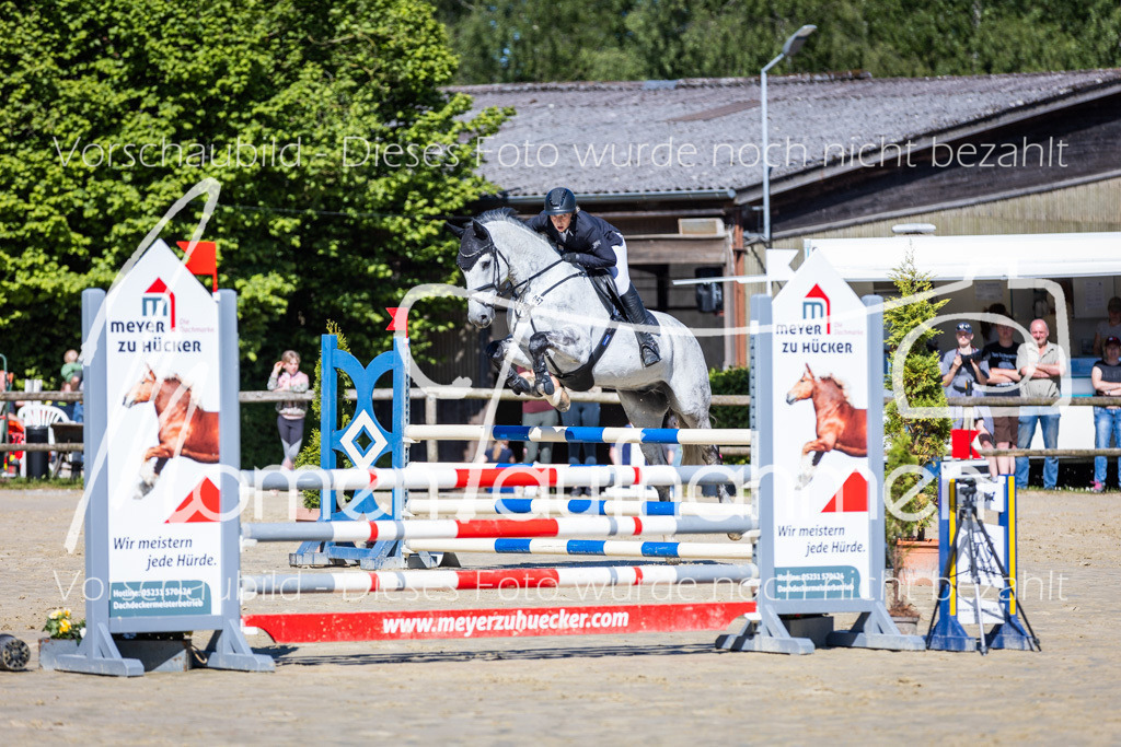 Donop24-A2Spr-057 | MomenTaufnahmen Pferdesportfotos