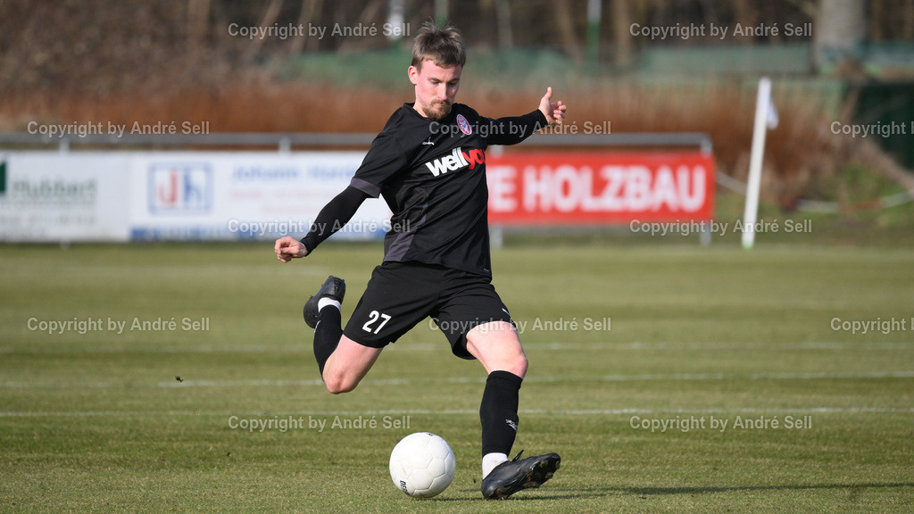 PSV Neumünster vs FC Kilia Kiel | Yannik Jakubowski (Kilia #27) / Fußball-Oberliga Männer 2025/2026 / PSV Neumünster vs FC Kilia Kiel / PSV Stadion Platz A / Neumünster / 07.03.26 - Realisiert mit Pictrs.com