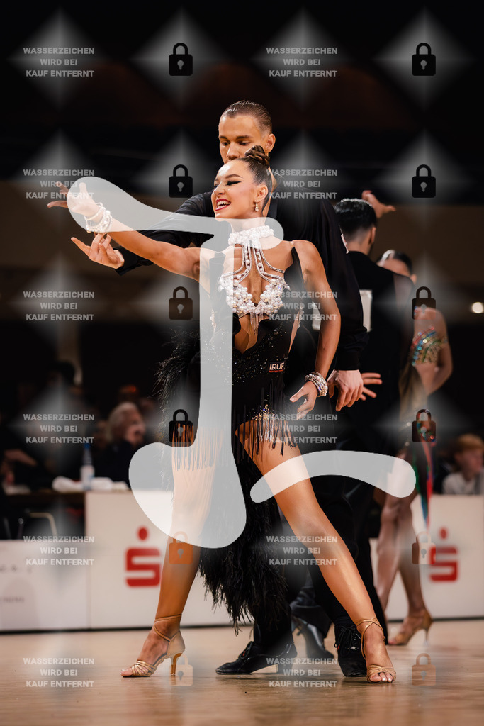 Goldstadtpokal 2025 - WDSF World Open Latin 24th (7) Yevgen Golovchenko _ Evita Badt (Schwarz Weiß Club Pforzheim)-2025-01-25-5859 | Webshop for digital downloads and prints of dance sport, event & show photographer Julian Link - Realisiert mit Pictrs.com