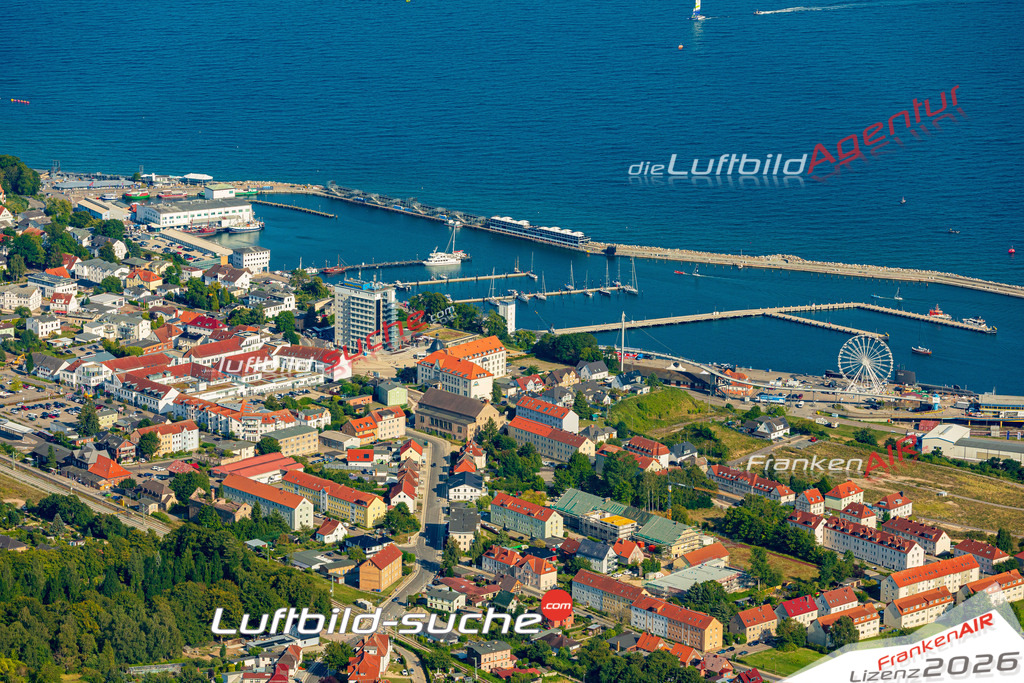 Bild der Stadt Sassnitz - Die Luftaufnahme wurde 2025 vom UL-Flugzeug heraus erstellt ( keine Drohne ) - Hochauflösende Luftaufnahme - für professionelle Ausdrucke geeignet. Die Geschenkidee !Hier alle&nbsp;Infos zur Lizenzierung der LuftaufnahmeWir fliegen auch dieses Jahr wieder in Ihre Region um Luftbilder zu erstellen.- Luftbild anfragen