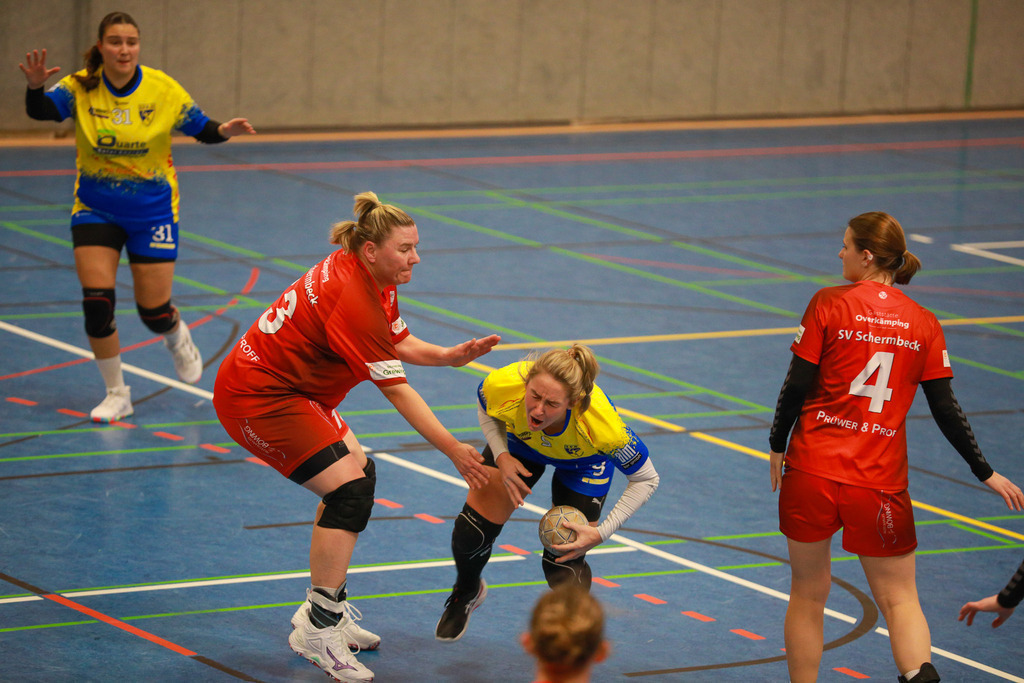 SvSchermbeck_SVN_061225_026 | Bildergalerie von Sport-Ereignissen aber auch von weiteren spannenden Dingen - nicht nur vom Niederrhein. In Anlehnung an den bekannten Spruch von Hanns Dieter Hüsch heißt das Motto: "Niederrhein ist überall".  - Realisiert mit Pictrs.com